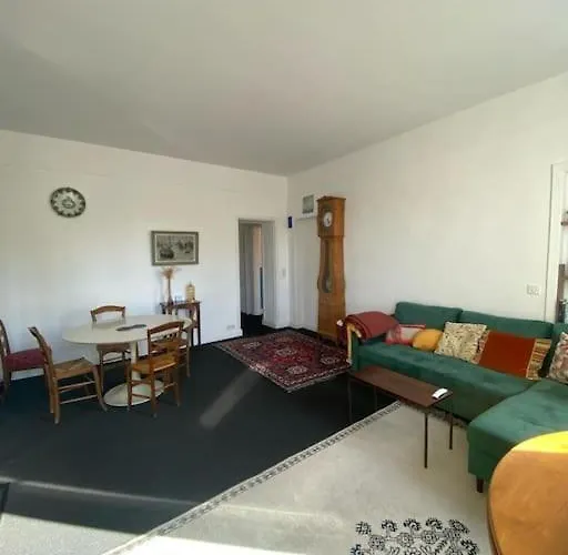 Quartier Historique Abbaye Aux Hommes * Caen